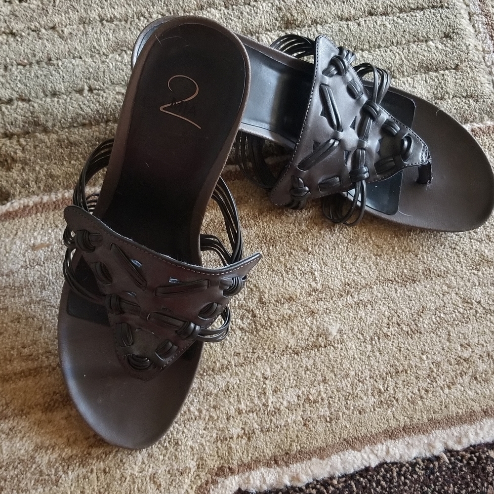 Mia 2 heels